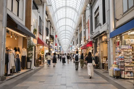 An illustrative walk through the covered Shinsaibashi-suji shopping street