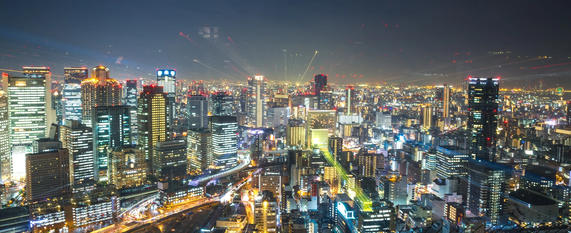 Cakrawala Osaka pada malam hari